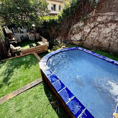 Casa En Masnou Junto A Playa Y Trenヴィラ エクステリア 写真