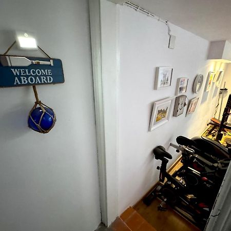Casa En Masnou Junto A Playa Y Trenヴィラ エクステリア 写真