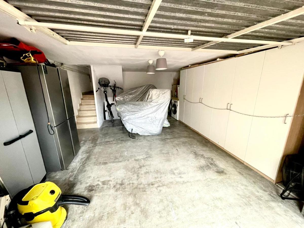 Casa En Masnou Junto A Playa Y Trenヴィラ エクステリア 写真