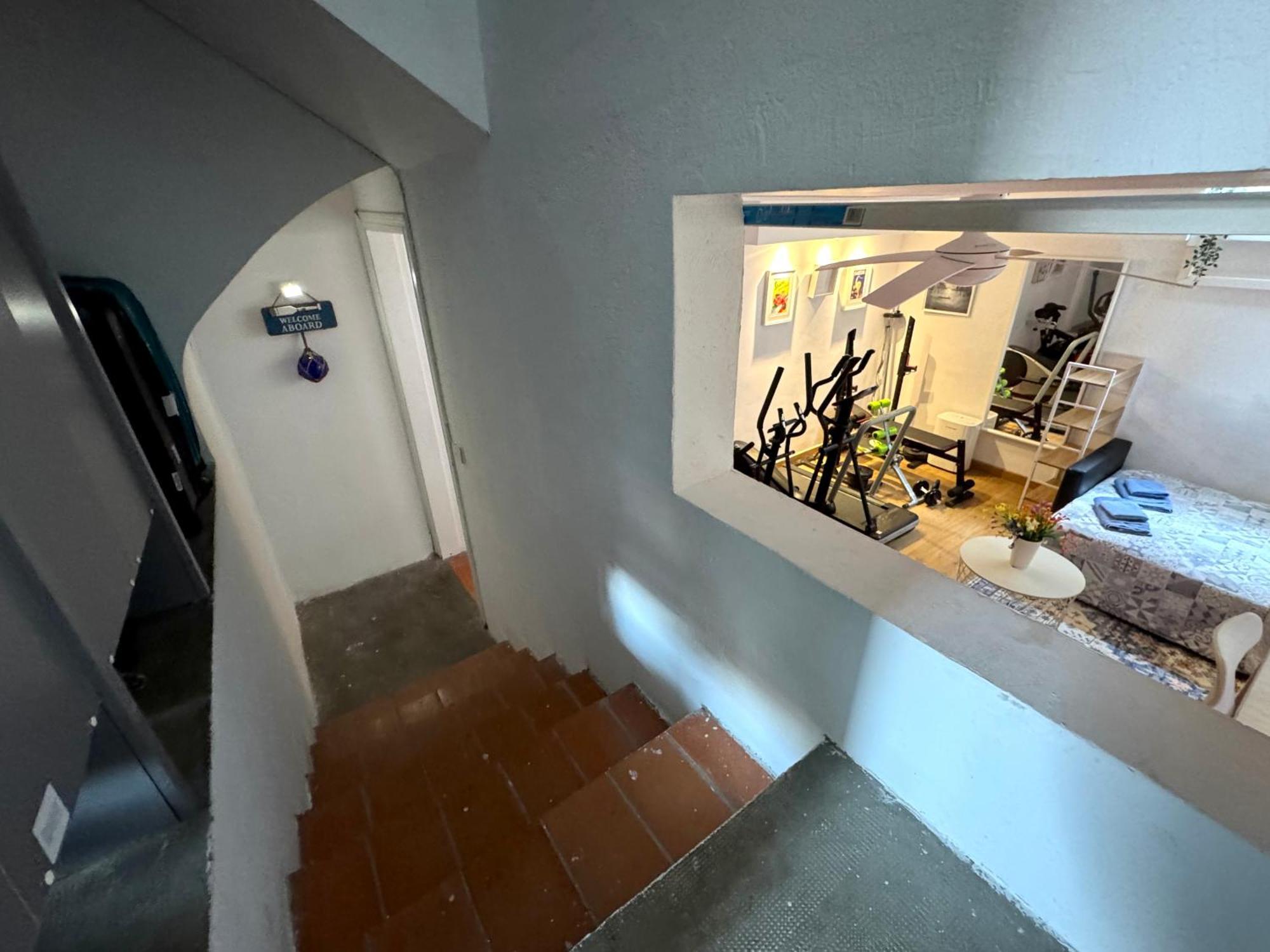Casa En Masnou Junto A Playa Y Trenヴィラ エクステリア 写真