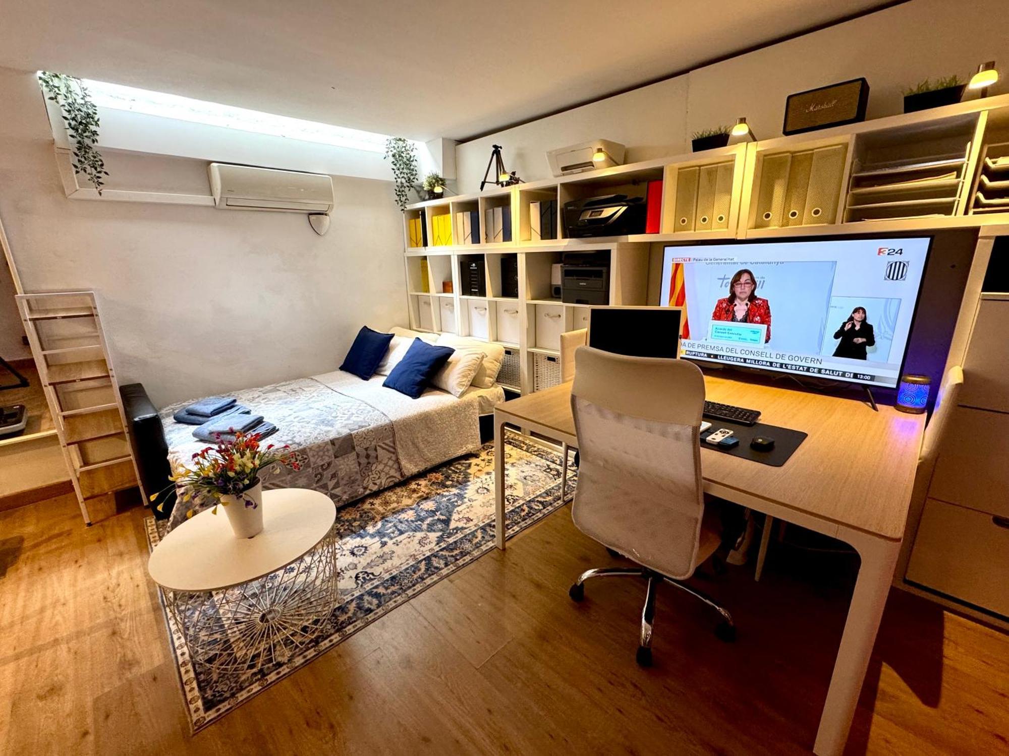 Casa En Masnou Junto A Playa Y Trenヴィラ エクステリア 写真